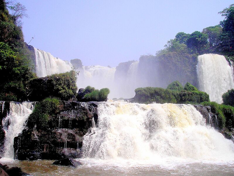 Paraguay Saltos del Monday