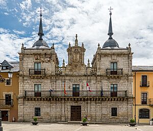 Archivo:Ponferrada 2021 - town hall