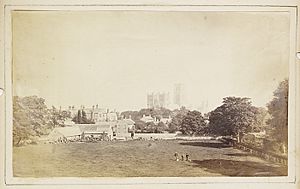 Archivo:View of Durham Cathedral (4094887351)