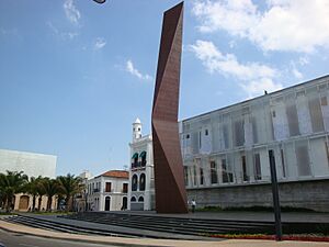 Archivo:Villahermosa Plaza Bicentenario