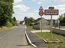 Vregny (Aisne) city limit sign.JPG