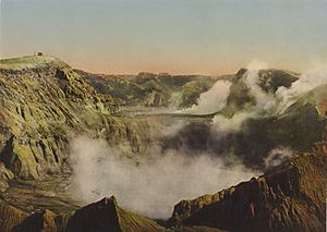 Archivo:Zentralbibliothek Zürich - Waimangu Geyser From near Inferno - 400011623