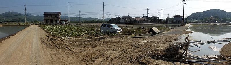 Archivo:2018-07-14 Floods of Mabi, Kurashiki City 倉敷市真備 平成30年7月豪雨被害 DSCF3609