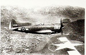 Archivo:A Brazilian P-47 scorting a US Bomber WWII