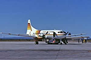 Archivo:Aero California Convair 340 Groves