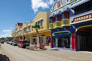 Archivo:BONAIRE-kralendijk-kaya-grandi-1