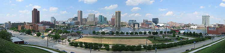 Archivo:Baltimore Inner Harbor Panorama