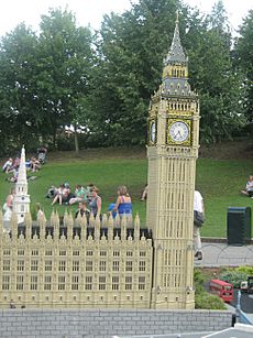 Archivo:Big Ben and Houses of Parliament in Miniland, Legoland Windsor