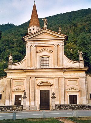 Archivo:Bissone chiesa San Carpoforo facciata