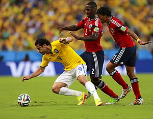Archivo:Brazil and Colombia match at the FIFA World Cup 2014-07-04 (11)