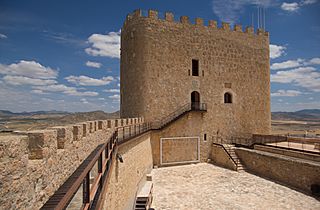 Castillo de Jumilla Torre.jpg