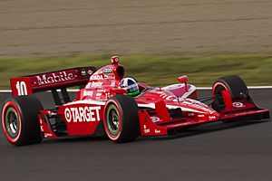 Archivo:Dario Franchitti 2011 Indy Japan 300 Qualify
