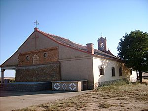 Archivo:Ermita de Valdehúnco