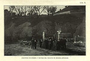 Archivo:Excavaciones en Medina Azahara - Lámina 10