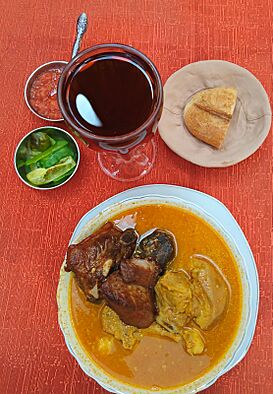 Fricassé de cerdo en La Paz Bolivia.jpg