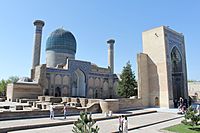Archivo:Gur-e Amir - Exterior views 998