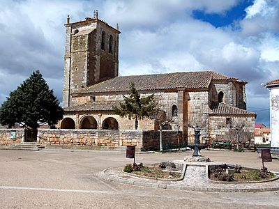 Archivo:Iglesia-de-santa-cruz-guadilla-de-villamar