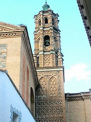 Archivo:La Almunia de Doña Godina - Iglesia de La Asuncion 4