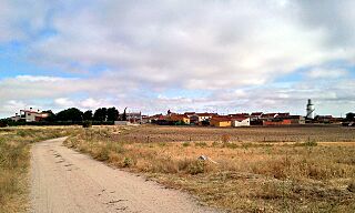 Llegada a Monsalupe (ruta Daganzo-Narros) - panoramio.jpg