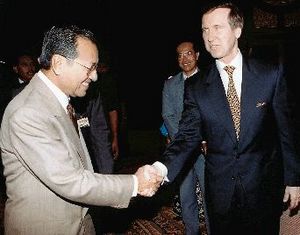 Archivo:Mahathir 1998