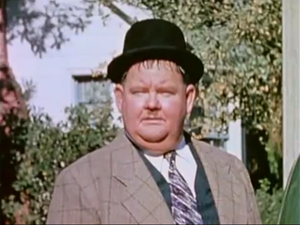 Archivo:Oliver Hardy, Still from The Tree in a Test Tube