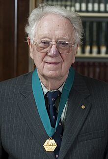 Oliver Smithies HD2009 AIC Gold Medal portrait (cropped).JPG