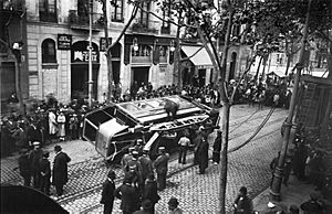 Archivo:ReereccióBCN361