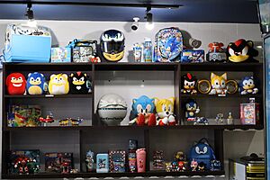 Archivo:Sonic the Hedgehog Speed Cafe, Katy, Texas, 2024, merchandise