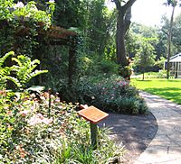 Archivo:Sunken Gardens Butterfly Garden