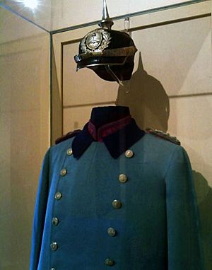 Archivo:Uriburu uniforme