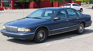 Archivo:1996 Chevrolet Caprice Classic Sedan, front left, 09-16-2022