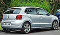 2010-2011 Volkswagen Polo (6R) 77TSI Comfortline 5-door hatchback (2011-11-18) 02