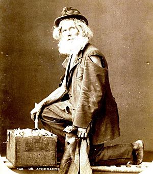 Archivo:Archivo General de la Nación Argentina 1890 aprox, un indigente, "un atorrante"