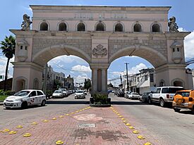Arco de entrada a Lerma cabecera.jpg