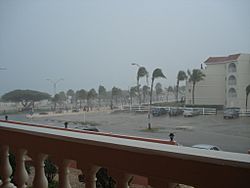 Archivo:Aruba-Hurricane-Felix-1