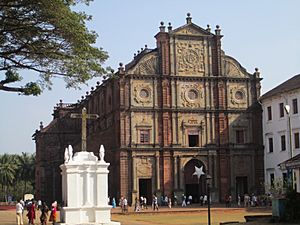 Archivo:Basilica of Bom Jesus, Old Goa, India