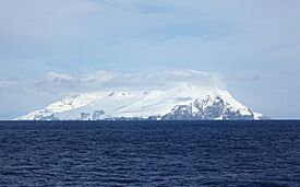 Clarence Island, Antarctica (6019386834).jpg