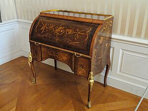 Cylinder desk - David Roentgen - Münchner Residenz - DSC07473