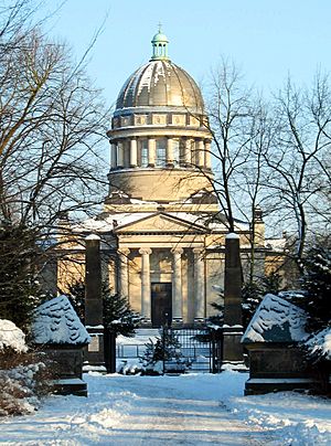 Archivo:Dessau Georgium Mausoleum