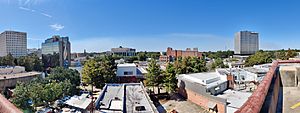 Archivo:Downtown Lafayette LA Panorama (2021)