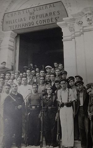 Archivo:Enlisting in the Spanish Civil War