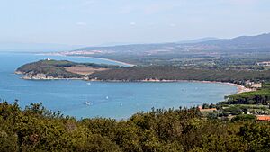 Archivo:Gulf of Baratti 2012-08-29