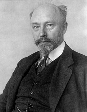 Archivo:Hermann von Keyserling (1880-1946) portrait