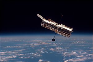 Archivo:Hubble Space Telescope (27946391011)