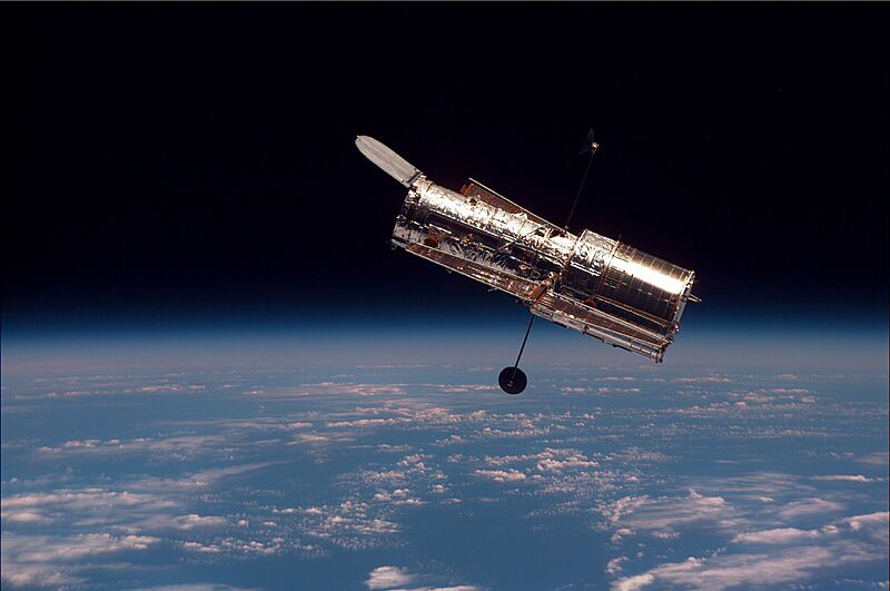 Hubble Space Telescope (27946391011)