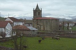 Iglesia de San Miguel, Matamorosa (Campoo de Enmedio, Cantabria).jpg