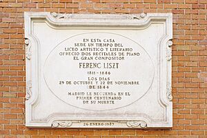 Archivo:Lapida a Ferenc Liszt - Plaza de las Cortes 6 - Madrid 01