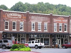Archivo:Lynchburg tennessee square