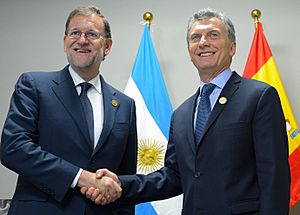 Archivo:Macri with Rajoy 02