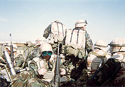 Archivo:Mortar Section, Weapons Platoon, B Company, 1st Battalion, 3d Marines in the Gulf War, February 1991